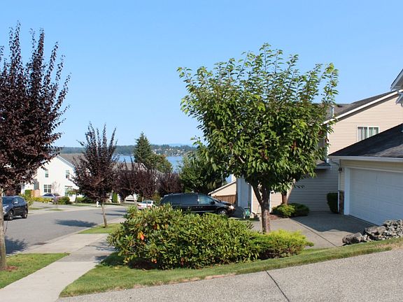 3rd image of 1327 113th Ave SE