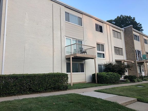 2nd image of 3127 University Blvd W APT 11
