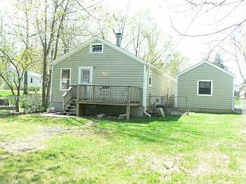 2nd image of 33661 N Oakland Dr