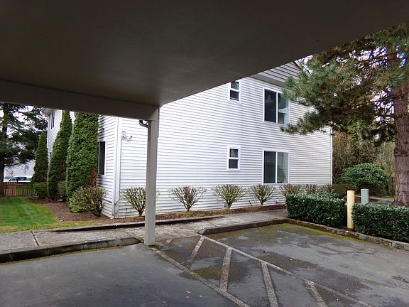 3rd image of 19730 50th Ave W APT 101