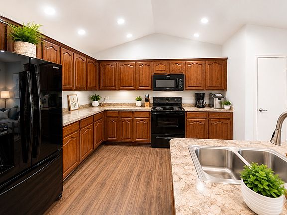 5th image of 1249 Cottonwood Dr