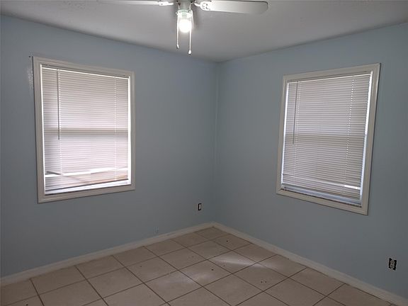 3rd image of 371 Gokchoff Rd