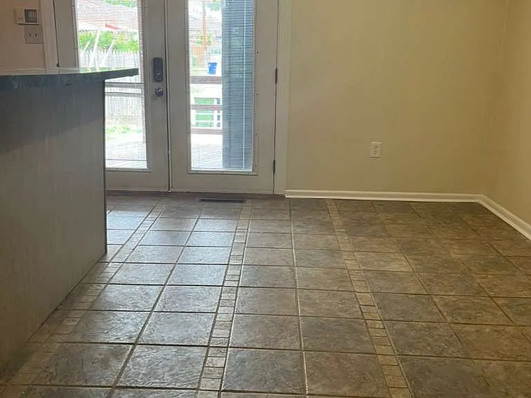 4852 Melbourne Rd — Photo 3