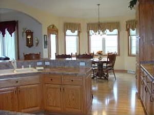 Kitchen with Breakfast Bar