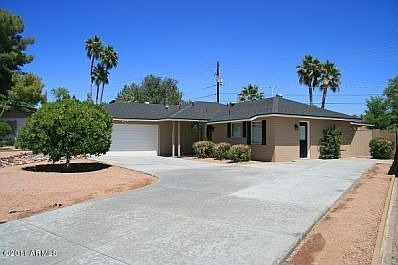 2nd image of 5323 N 32nd Pl