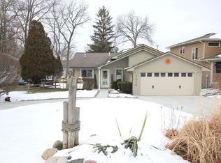 6024 Waterfront Dr, Waterford, MI 48329