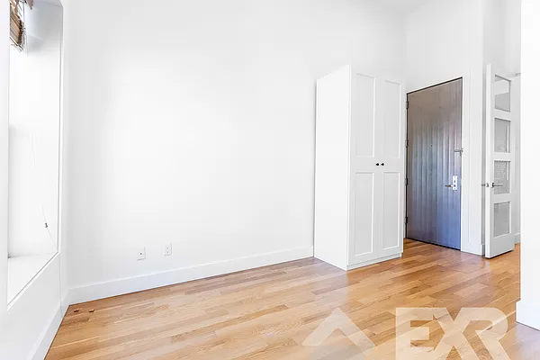 Rented by EXR | media 43