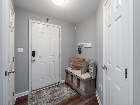 4th image of 241 Woodstream Blvd