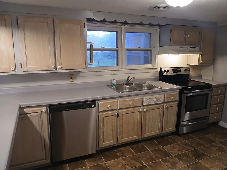 902 S Fair St — Photo 4