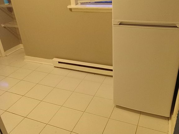 5th image of 3054 Richmond St APT 3