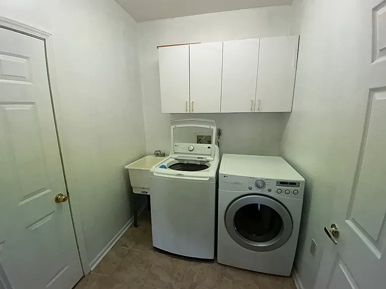 29 Carriage Dr — Photo 18