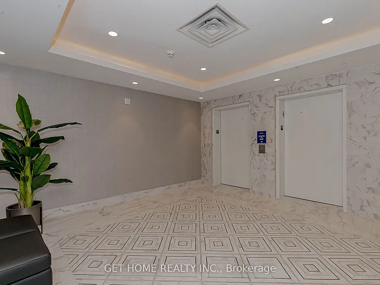 480 Gordon Krantz Ave #609 — Photo 33