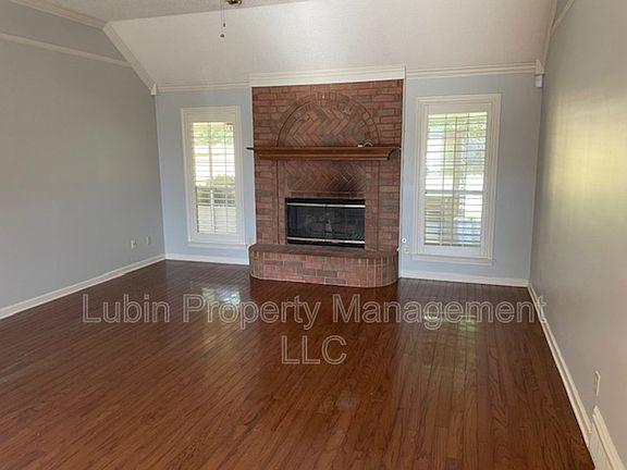 4th image of 723 Radiance Dr