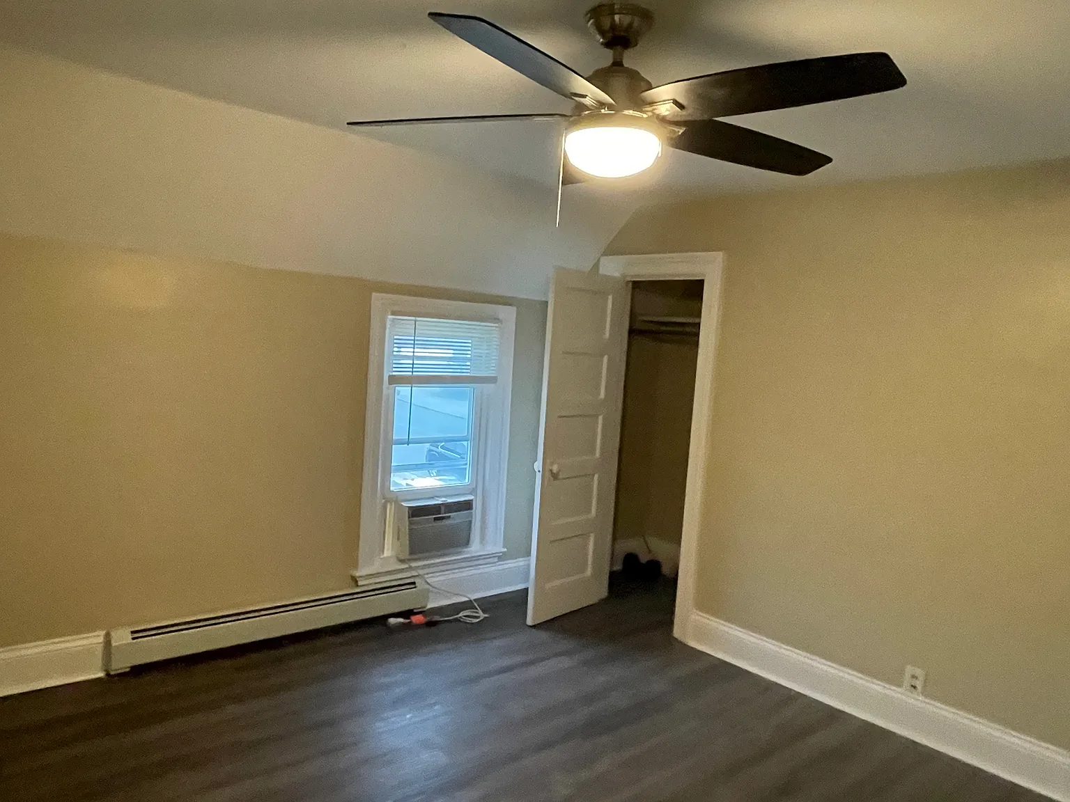 1 bed, 700 sqft, $1,070 — Photo 2