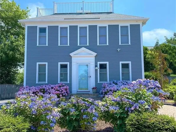 6 Boss Ct, Newport, RI 02840