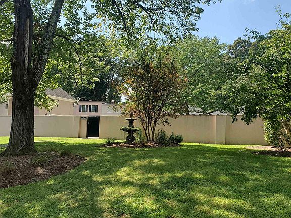 4th image of 1636 Garden Ct