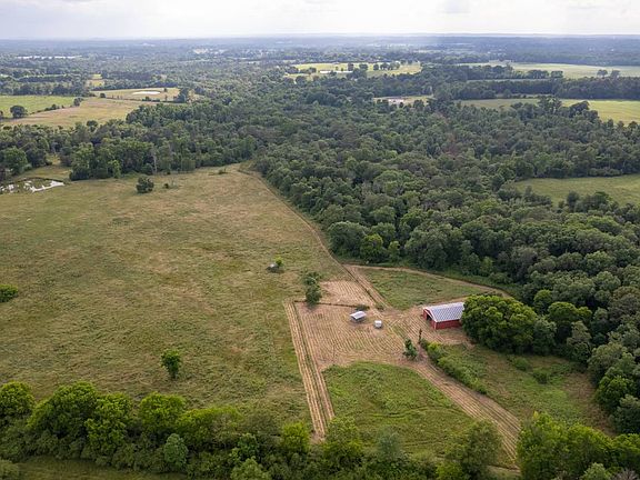3rd image of 250 Estes Rd