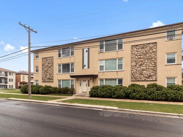 2450 N 77th Ct APT 3W, Elmwood Park, IL 60707