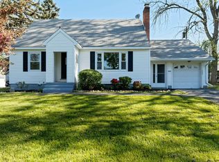 1467 Dalton Dr, Schenectady, NY 12308