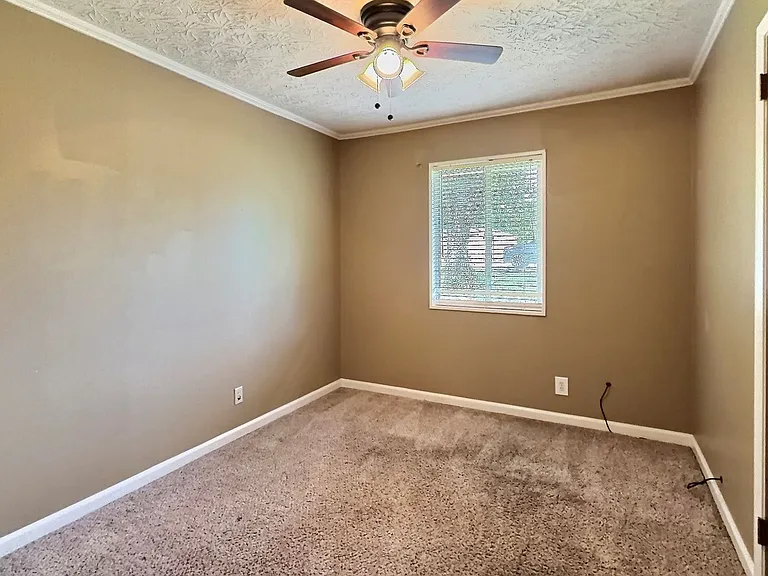 168 Grovewood Ct — Photo 11