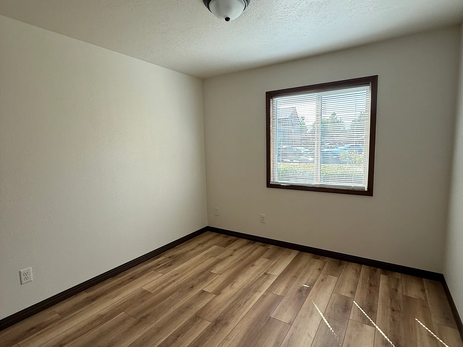 2 bed, 1038 sqft, $1,825 — Photo 3