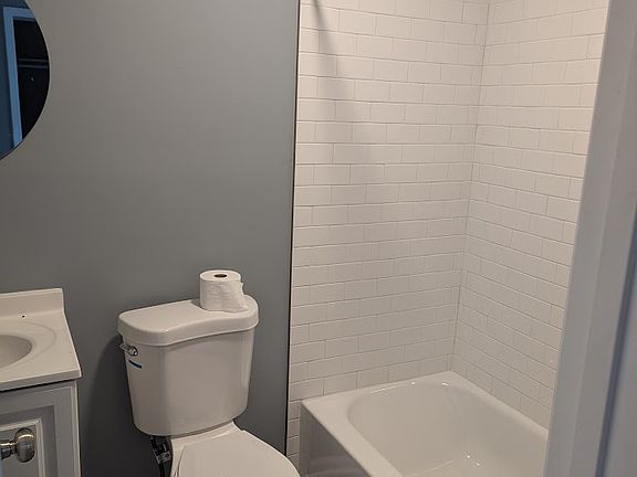 4th image of 1307 Standish Ave