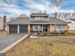 29 Harwood Rd, Marlton, NJ 08053