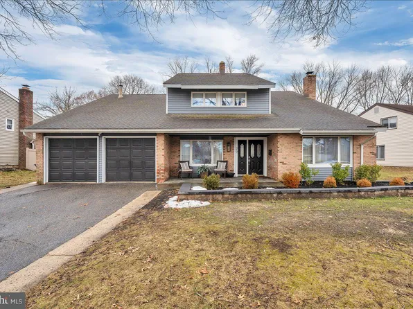 29 Harwood Rd, Marlton, NJ 08053