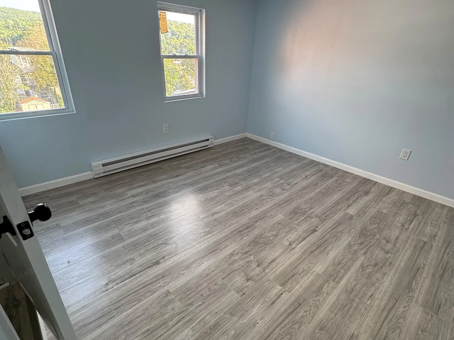 3 bed, 1.5 bath, 872 sqft, $1,200 — Photo 4