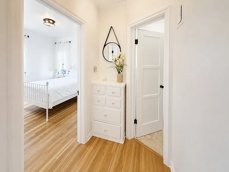 854 4th St #2E — Photo 11