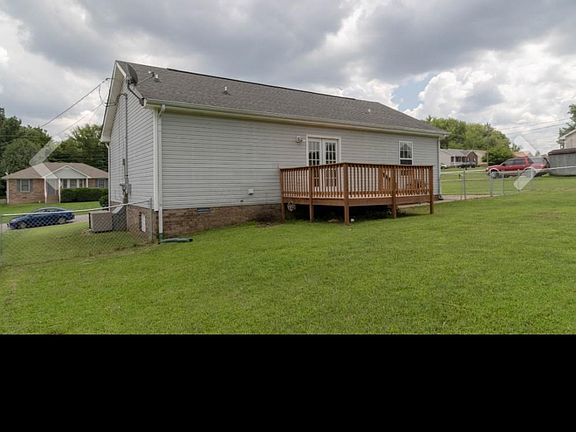 4th image of 275 Moncrest Dr