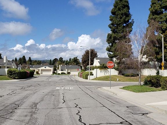 4th image of 925 Ruby Ave