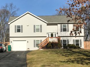 217 Clubhouse Dr, East Stroudsburg, PA