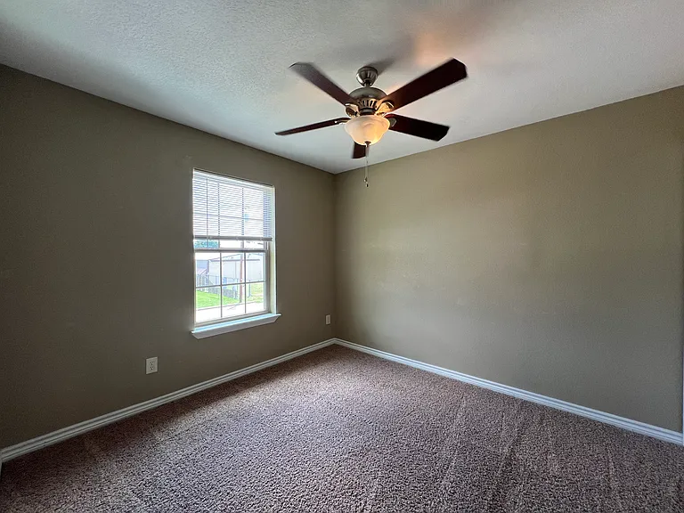 1470 N Belknap St — Photo 12