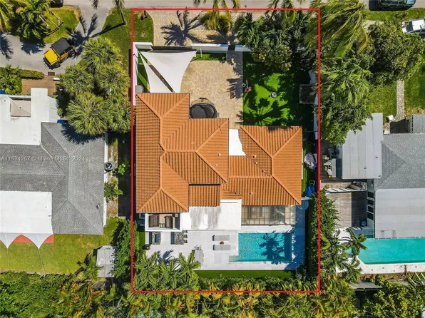 452 Hampton Ln, Key Biscayne, FL 33149