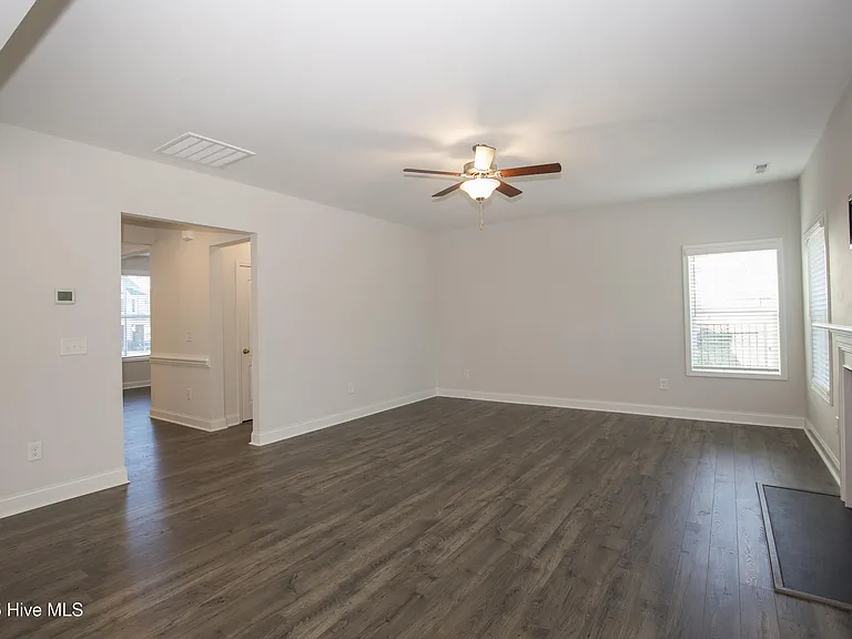 660 Avenue Of The Carolinas — Photo 25