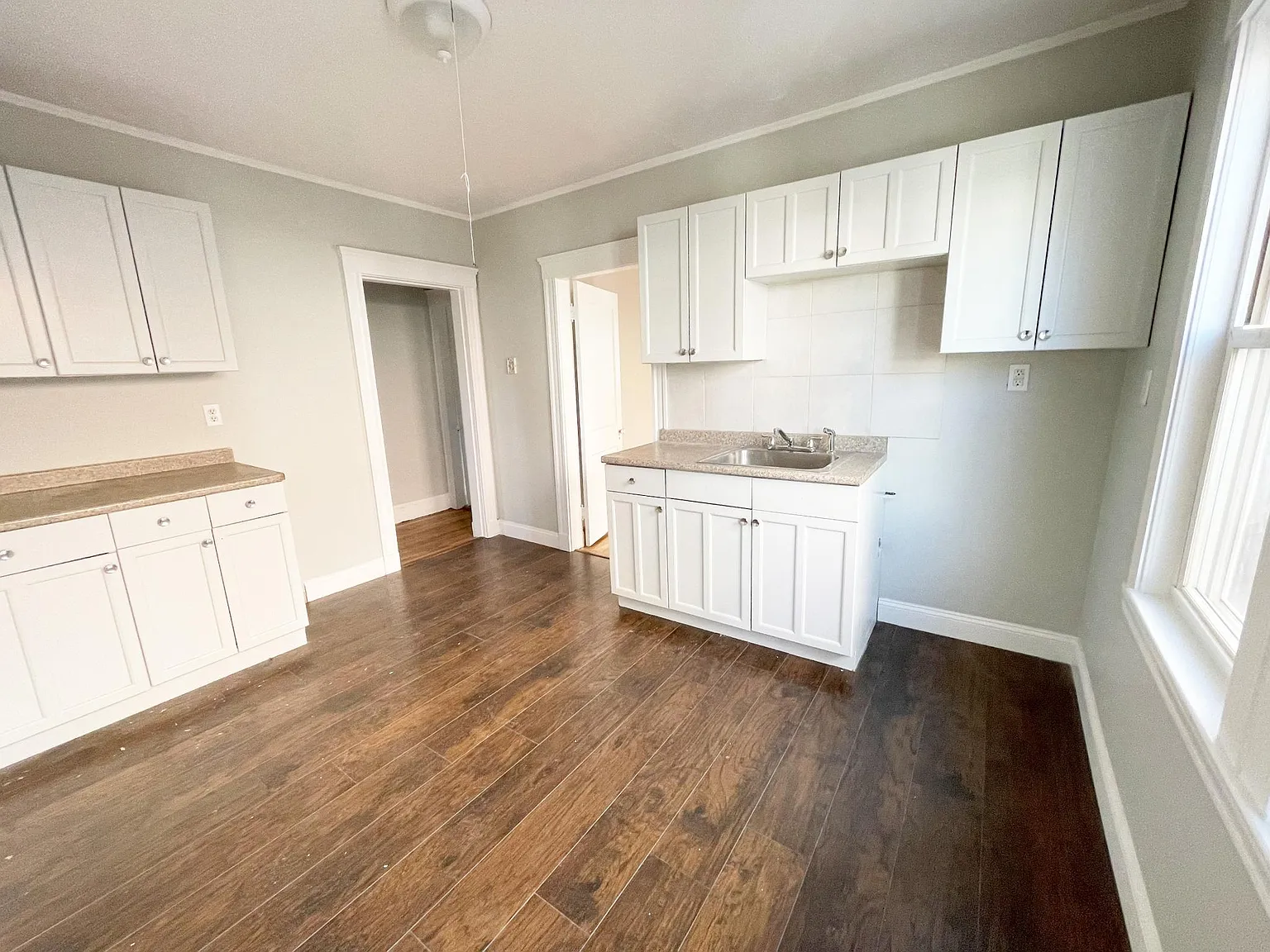 1 bed, 1000 sqft, $2,450 — Photo 2