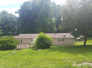 830 Deerfield Rd, Washington, PA 15301