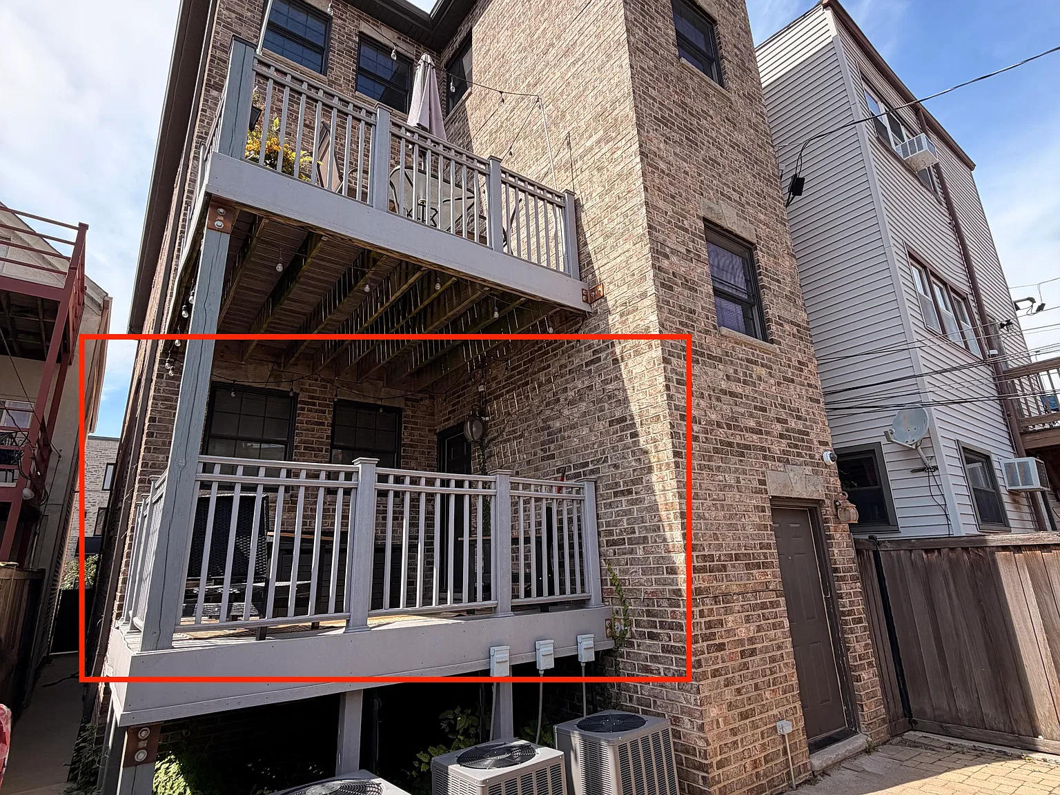 2 bed, 1100 sqft, $2,100 — Photo 2