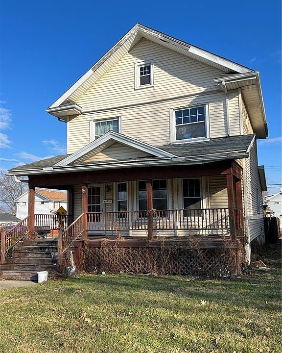 1st image of 3601 E 3rd St