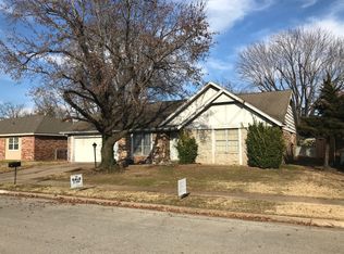9803 E 29th St, Tulsa, OK 74129