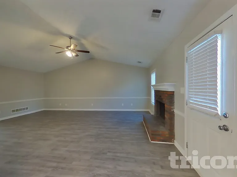 105 Daileys Plantation Dr — Photo 4