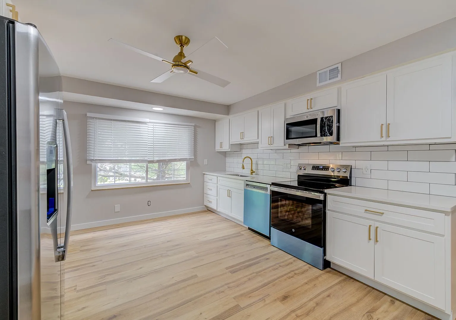 Renovated 2 bedroom in Arnold! — Photo 2
