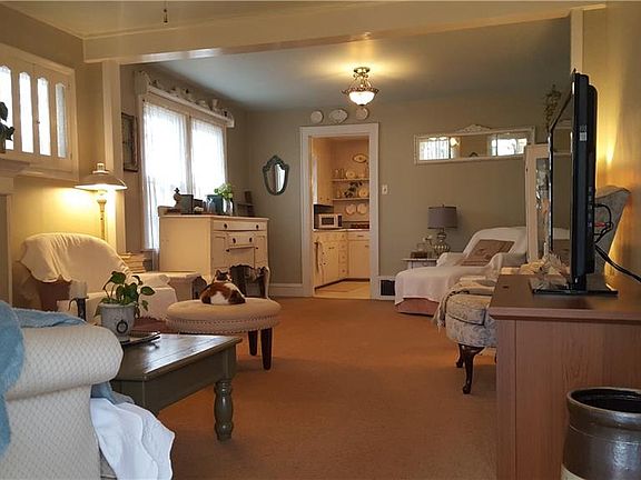 3rd image of 1152 Dietz Ave