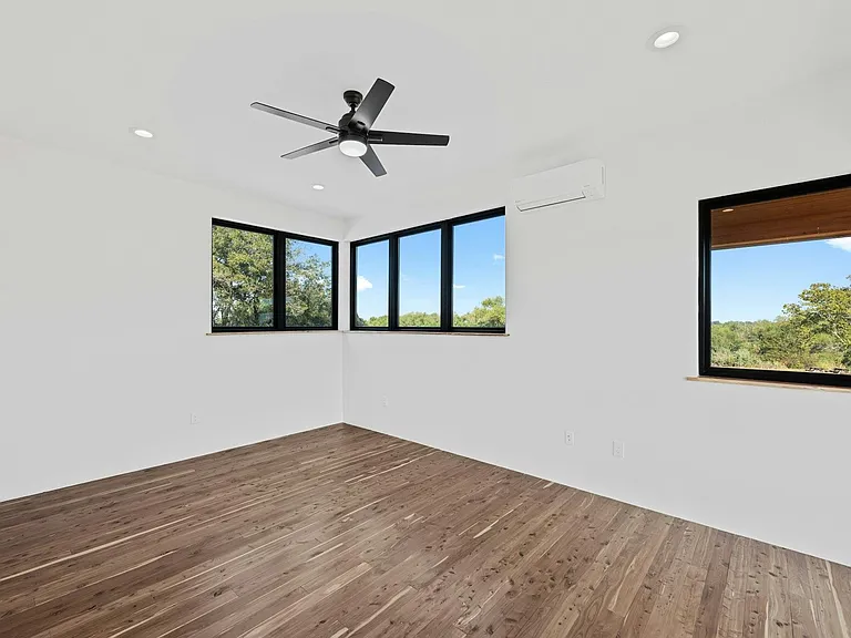 1802 Man O War Dr — Photo 18