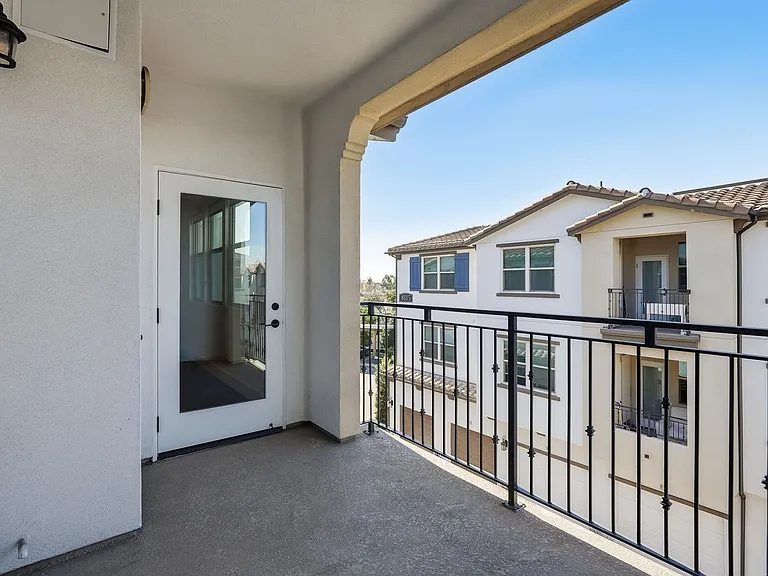 Cierra Apartments — Photo 66