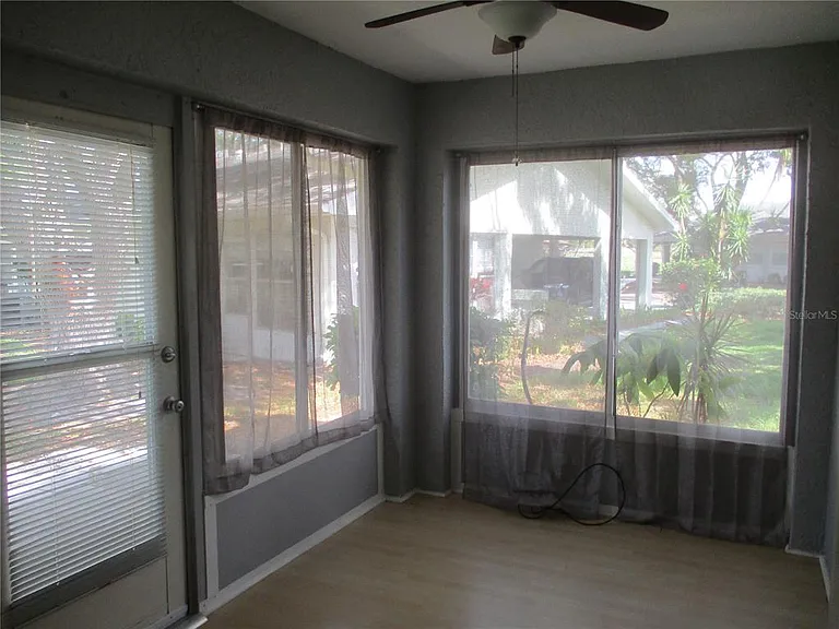 2124 Hailstone Cir — Photo 13