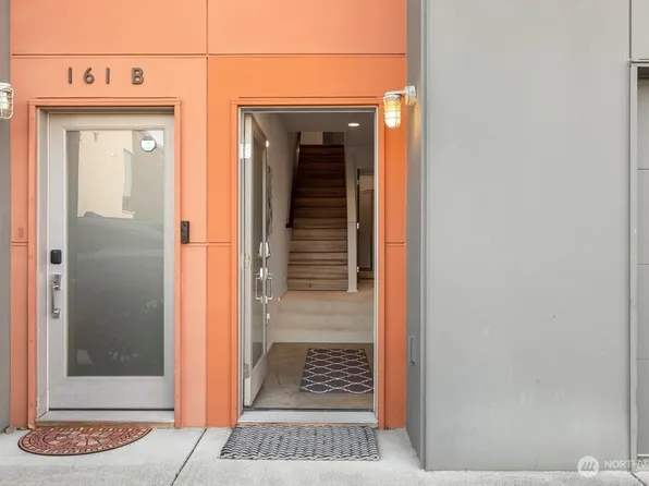 161 23rd Avenue #A, Seattle, WA 98122