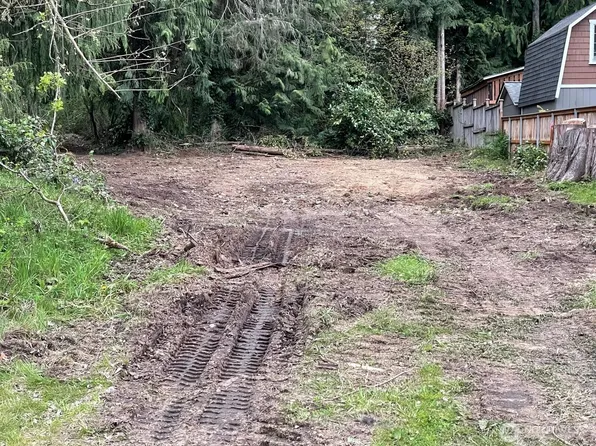 22920 SE 105th Ave, Woodinville, WA 98077
