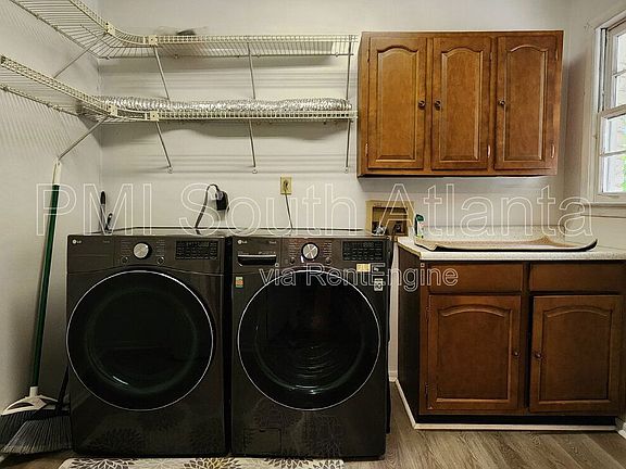 4th image of 150 Timberland Trl Room 3